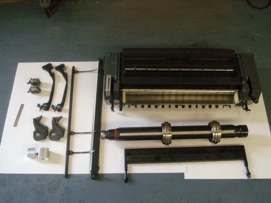 Heidelberg SM 52 numbering & perforating unit